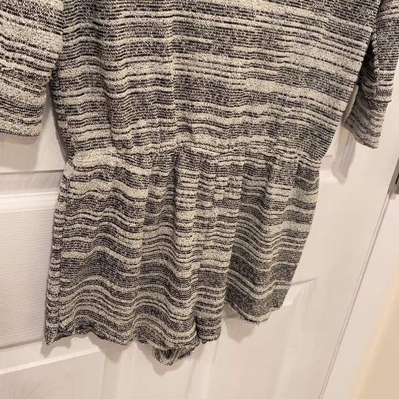 URBAN ROMPER✨ - Picture 5 of 8